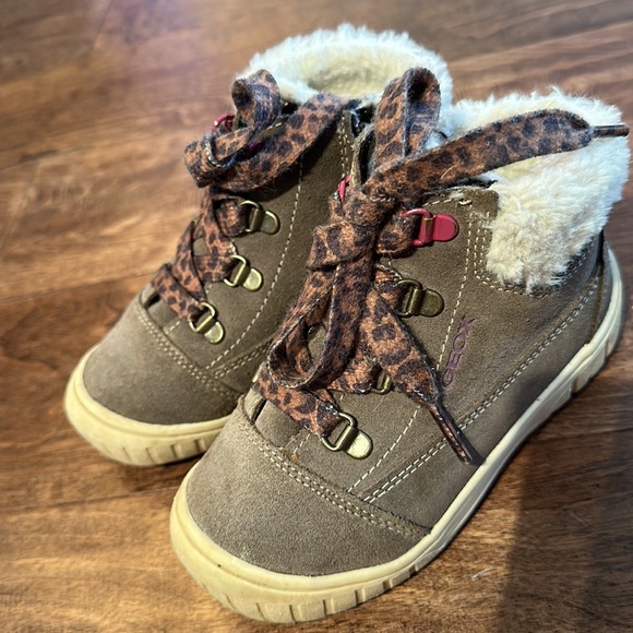 Geox Girl Boots - Picture 2 of 6